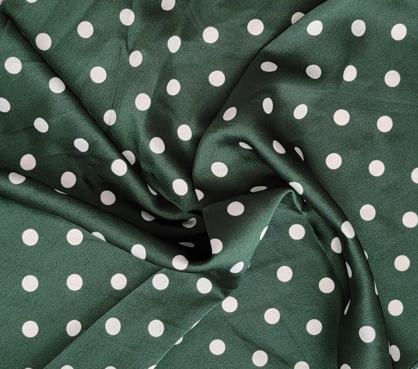 Foulard " Vert foncé et pois blancs"