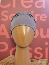 Load image into Gallery viewer, Bonnet modèle Joséphine / couleur gris
